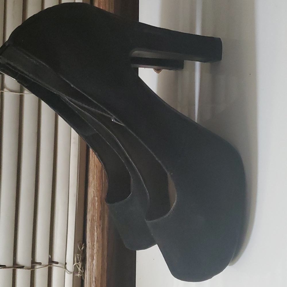 Black heels